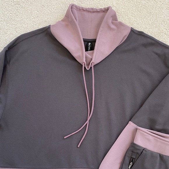 Athleta Hermosa Two-Tone Athleisure Set - Picture 4 of 15